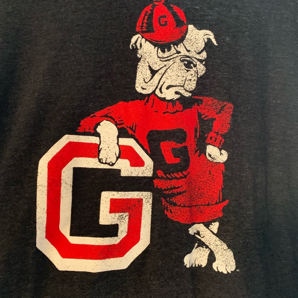 ‘47- Mens size XXL, vintage print Georgia Bulldogs short sleeved tee. Never worn